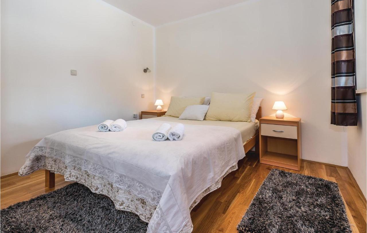 Lovely Home In Sibenik-Brodarica With Kitchen Donje Polje Εξωτερικό φωτογραφία