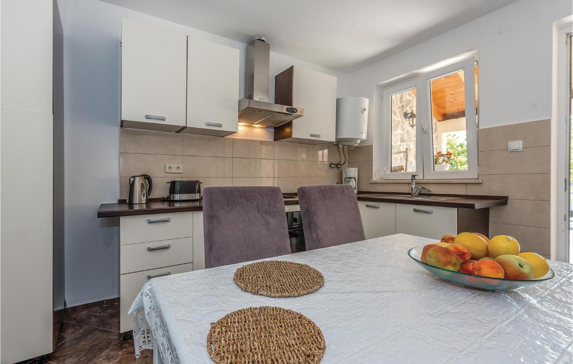 Lovely Home In Sibenik-Brodarica With Kitchen Donje Polje Εξωτερικό φωτογραφία